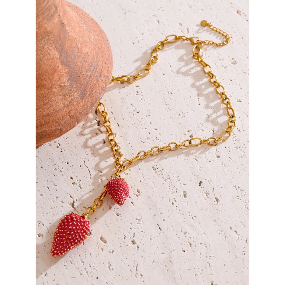 Emelura Halsband