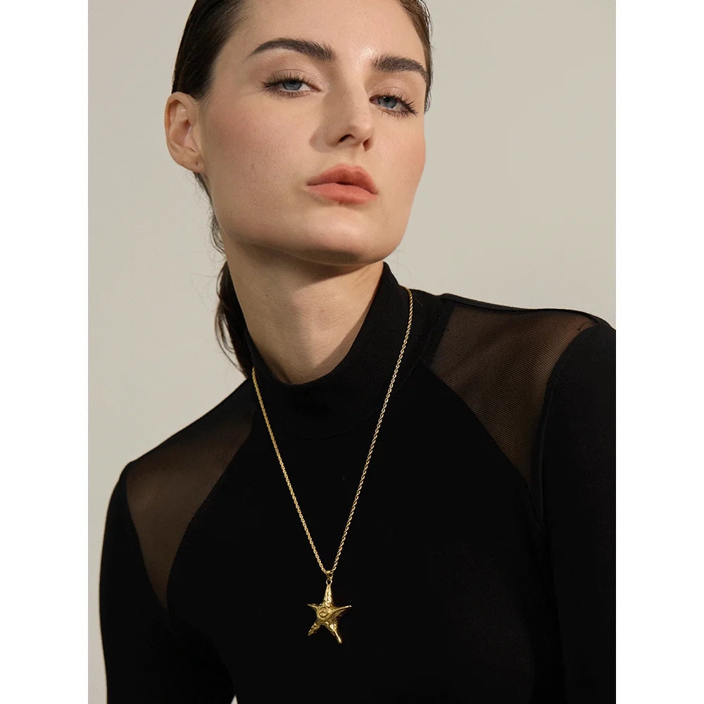 Zyre Halsband