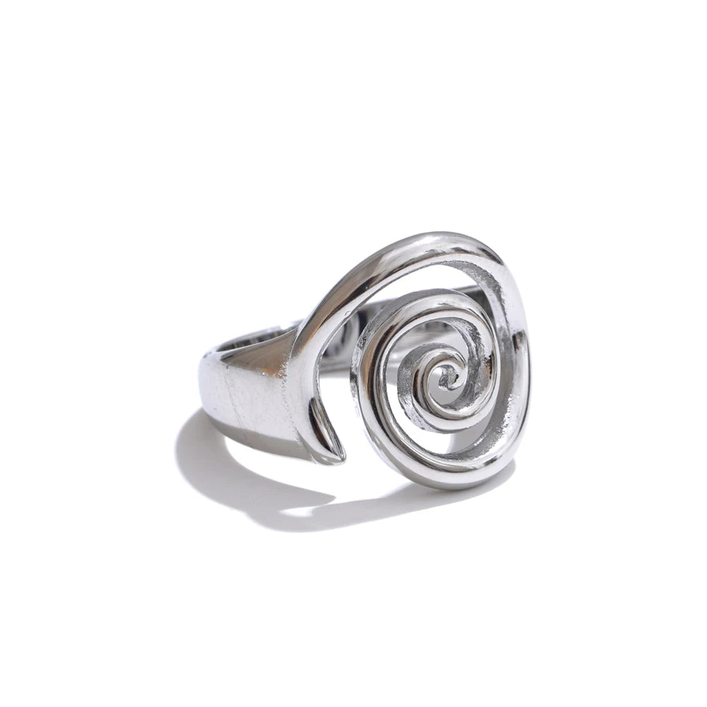Isenya Ring