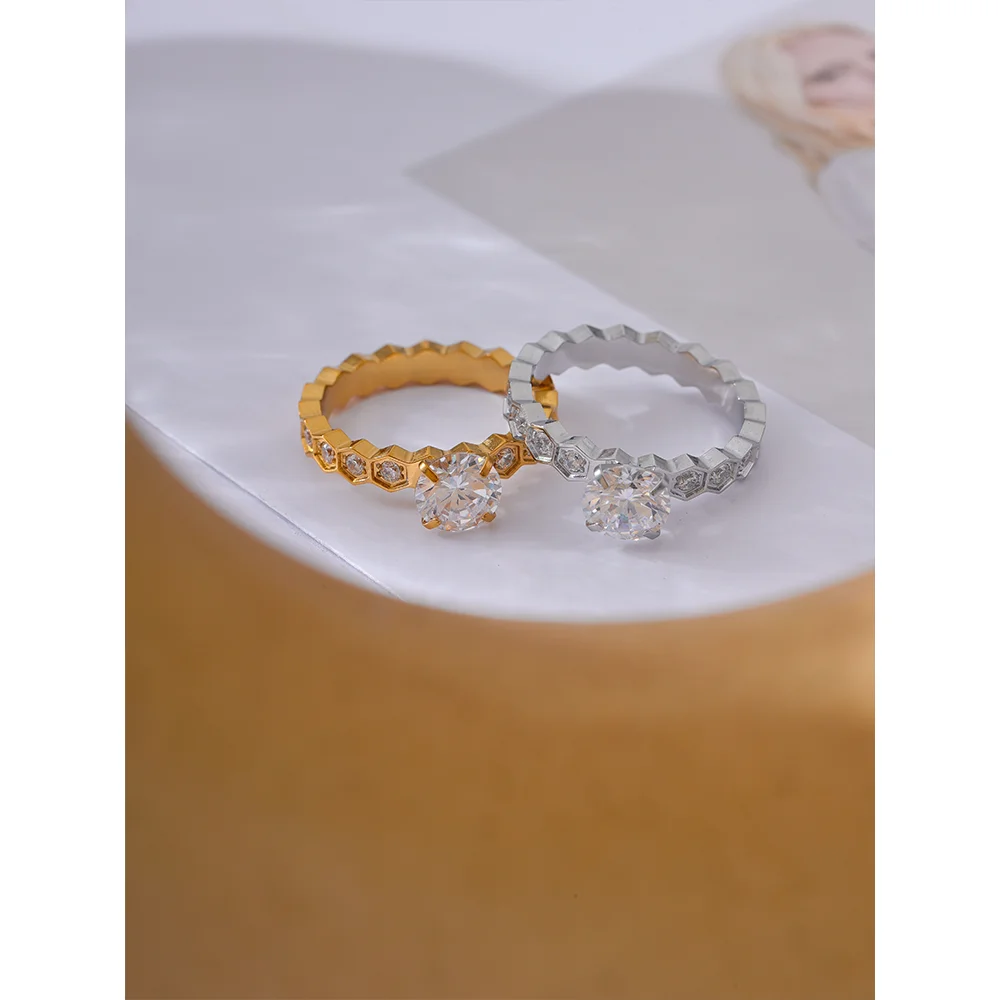 Luenara Ring Bling