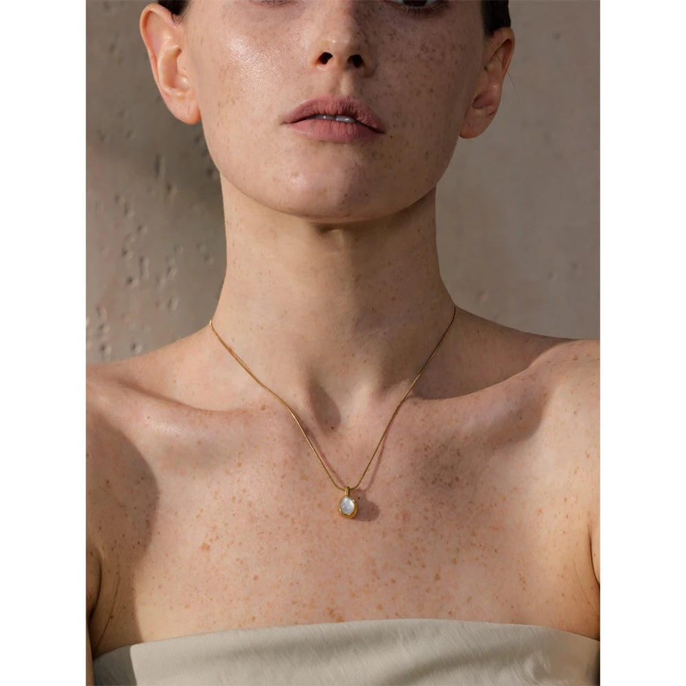 Renave Halsband