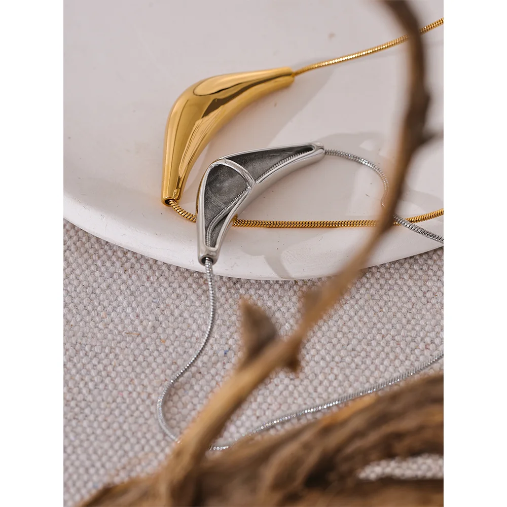 Virelith Halsband