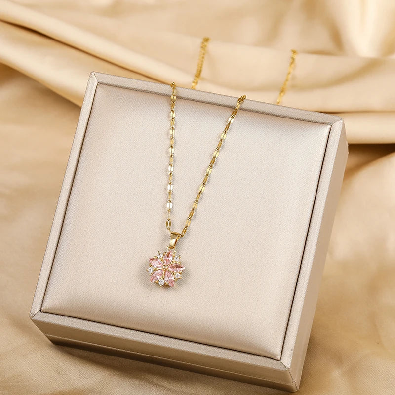 Elio Halsband