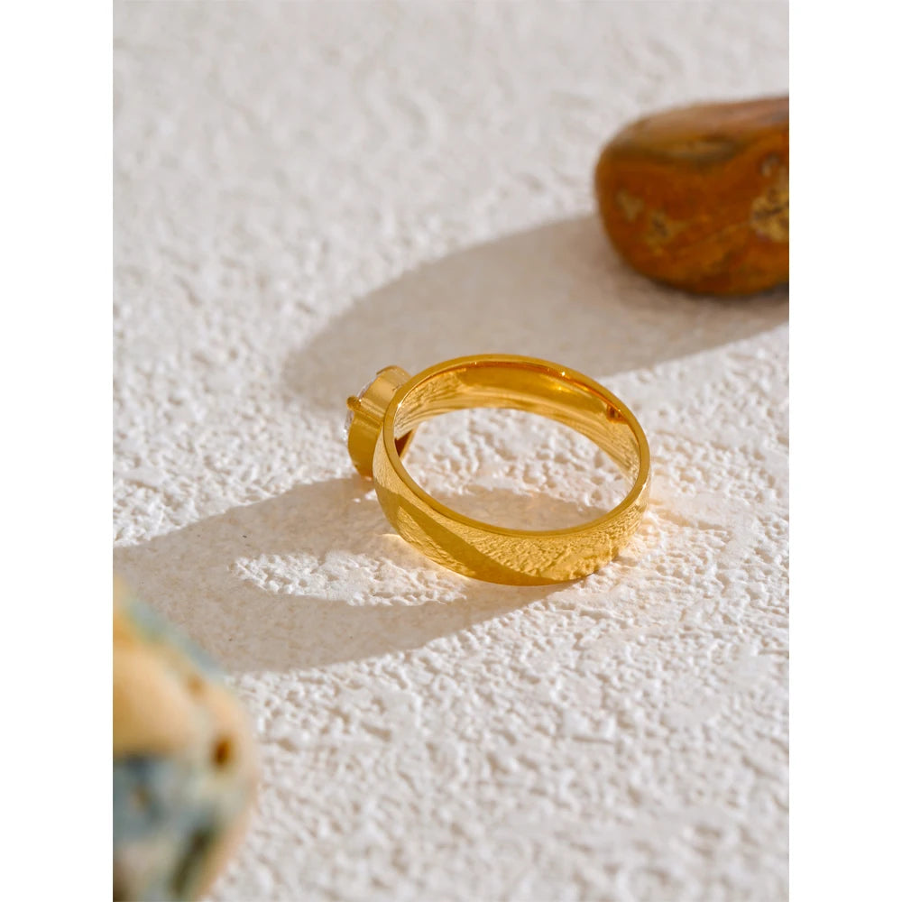 Lumara Ring