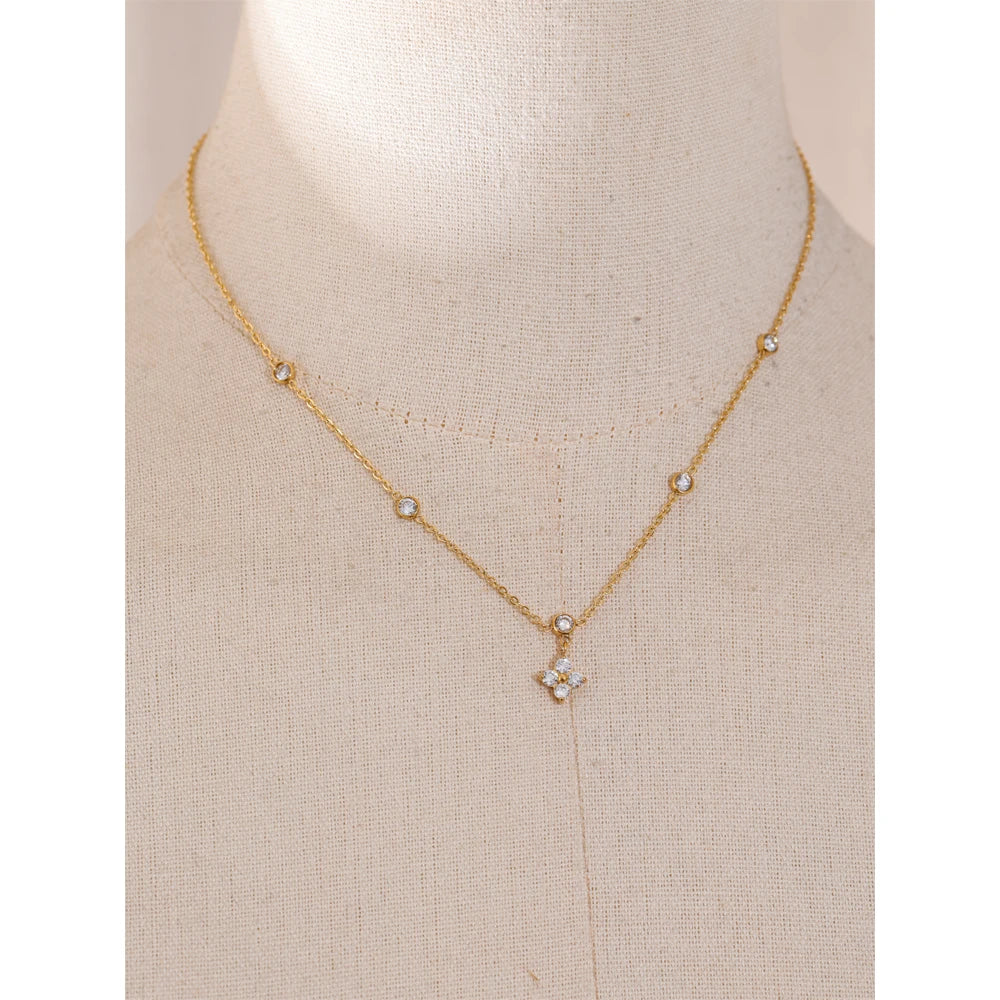 Umbrea Halsband