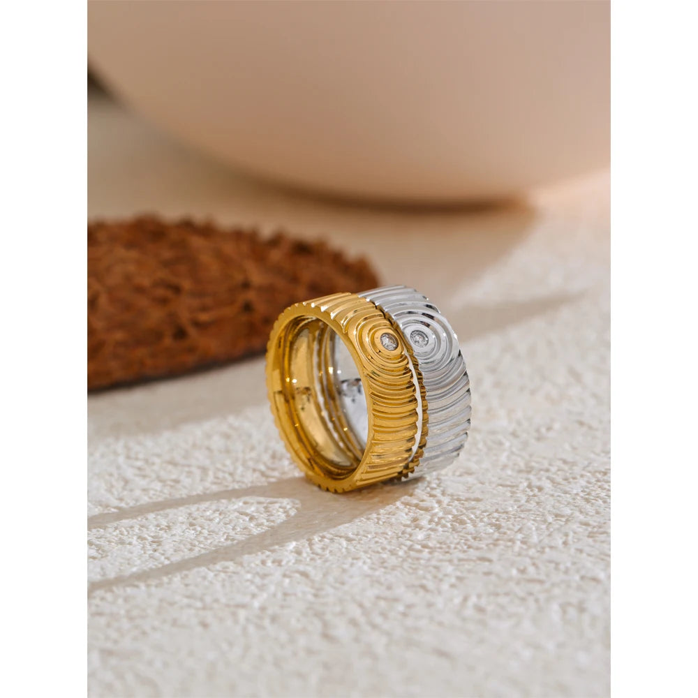 Milove Ring