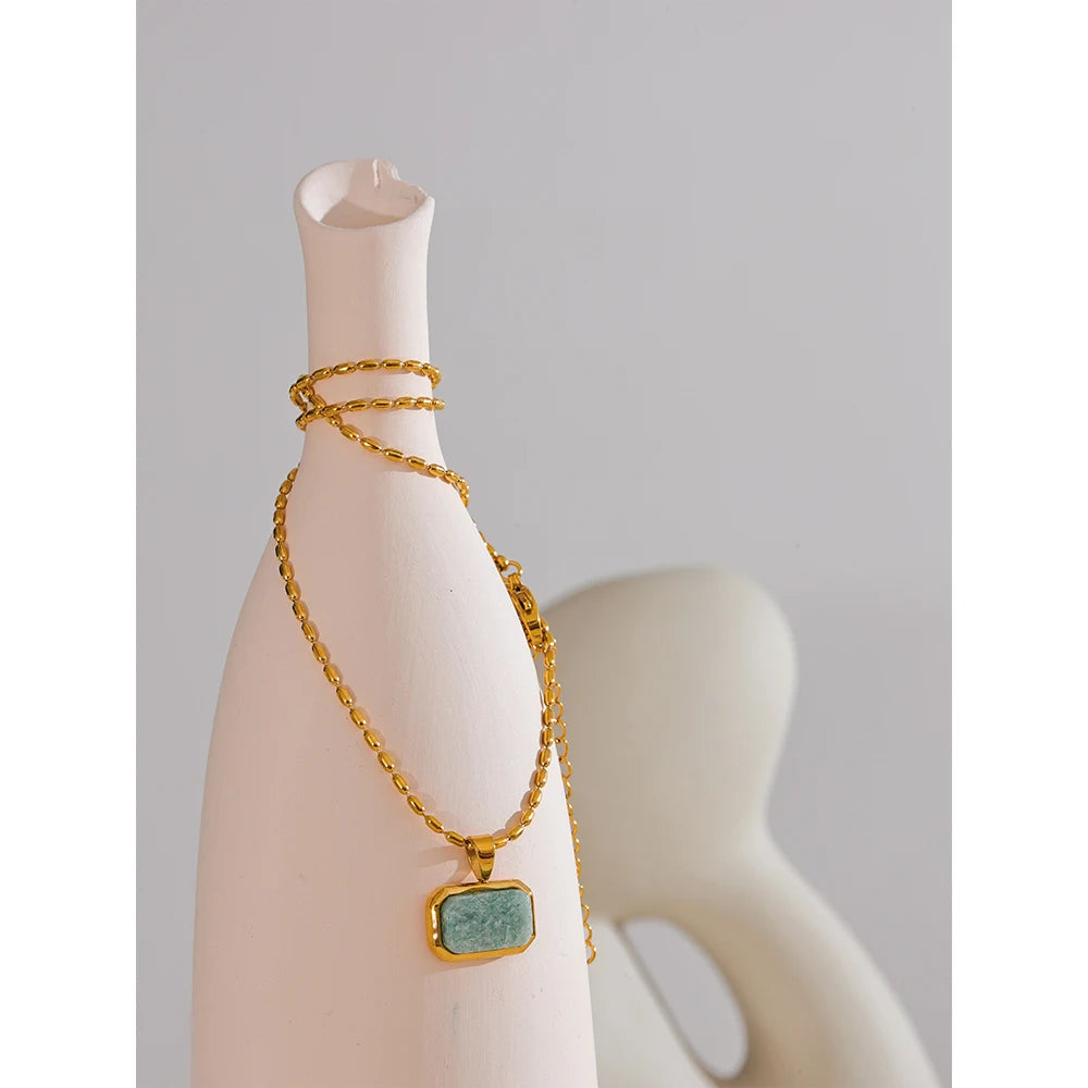 Airea Halsband Sten