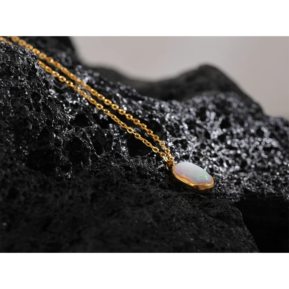 Svelith Halsband