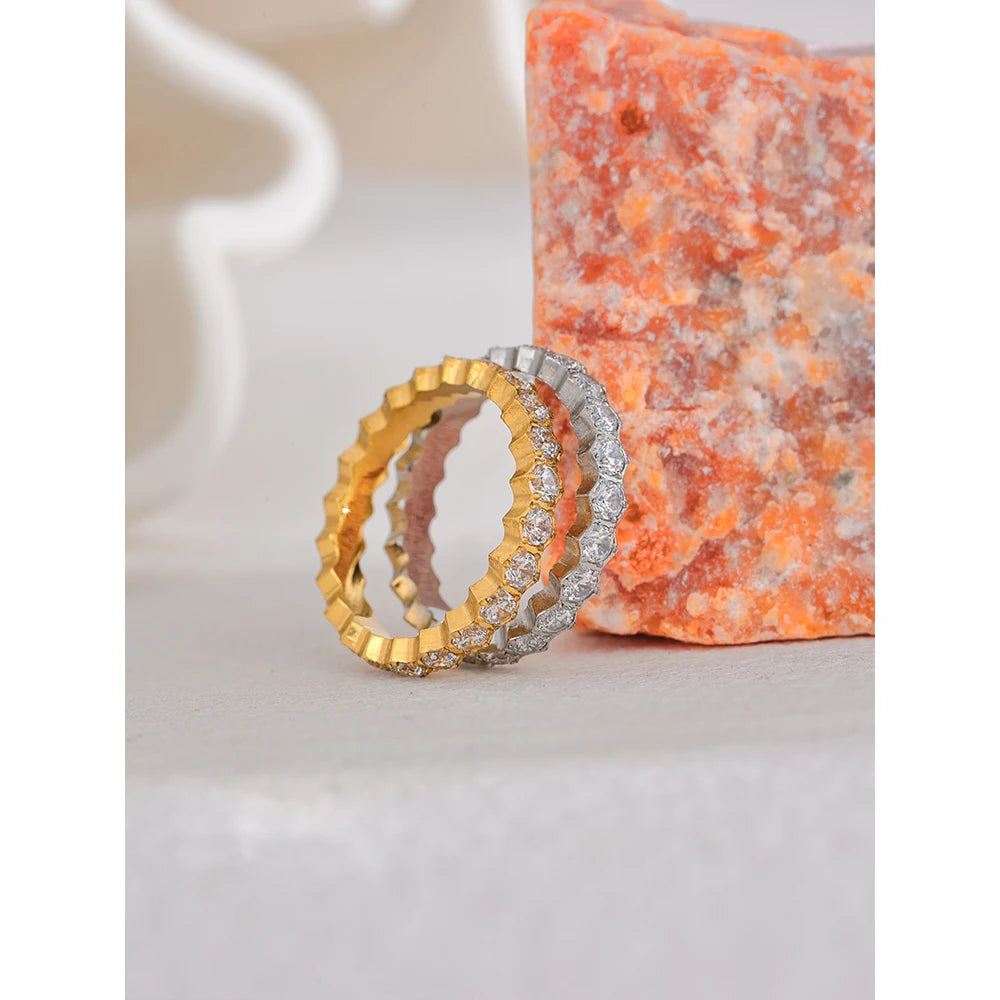 Gemova Ring