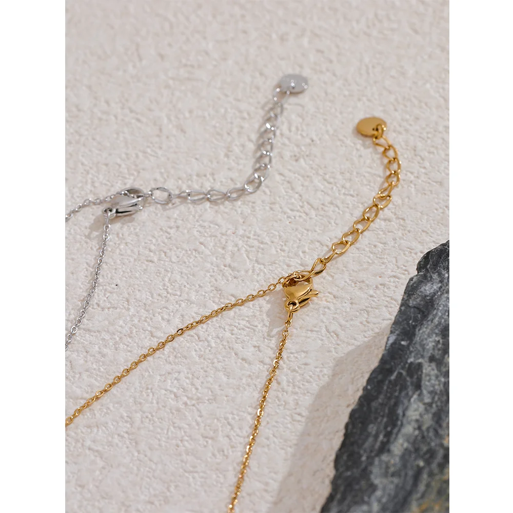 Astrenna Halsband