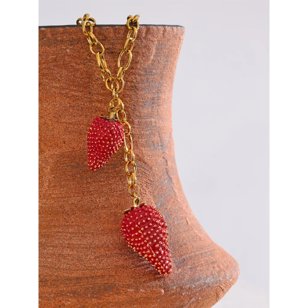 Emelura Halsband