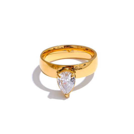 Lumara Ring
