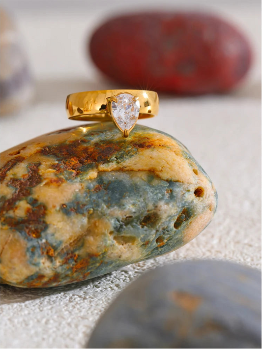 Lumara Ring